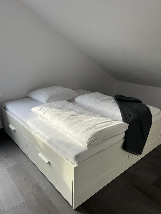 Unique Geraeumige 2 Zimmerwohnung In Tuttlingen Mit Netflix, Sauna Und Fitness Exterior photo